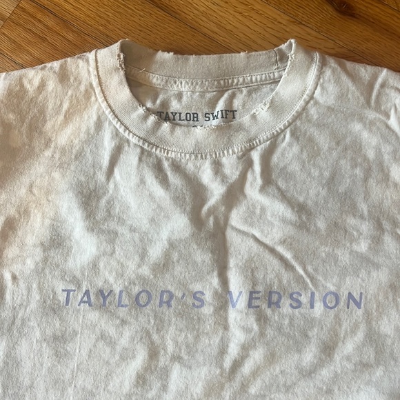 Taylor Swift - Taylor’s Version t-shirt dress with concert confetti! - Picture 1 of 9